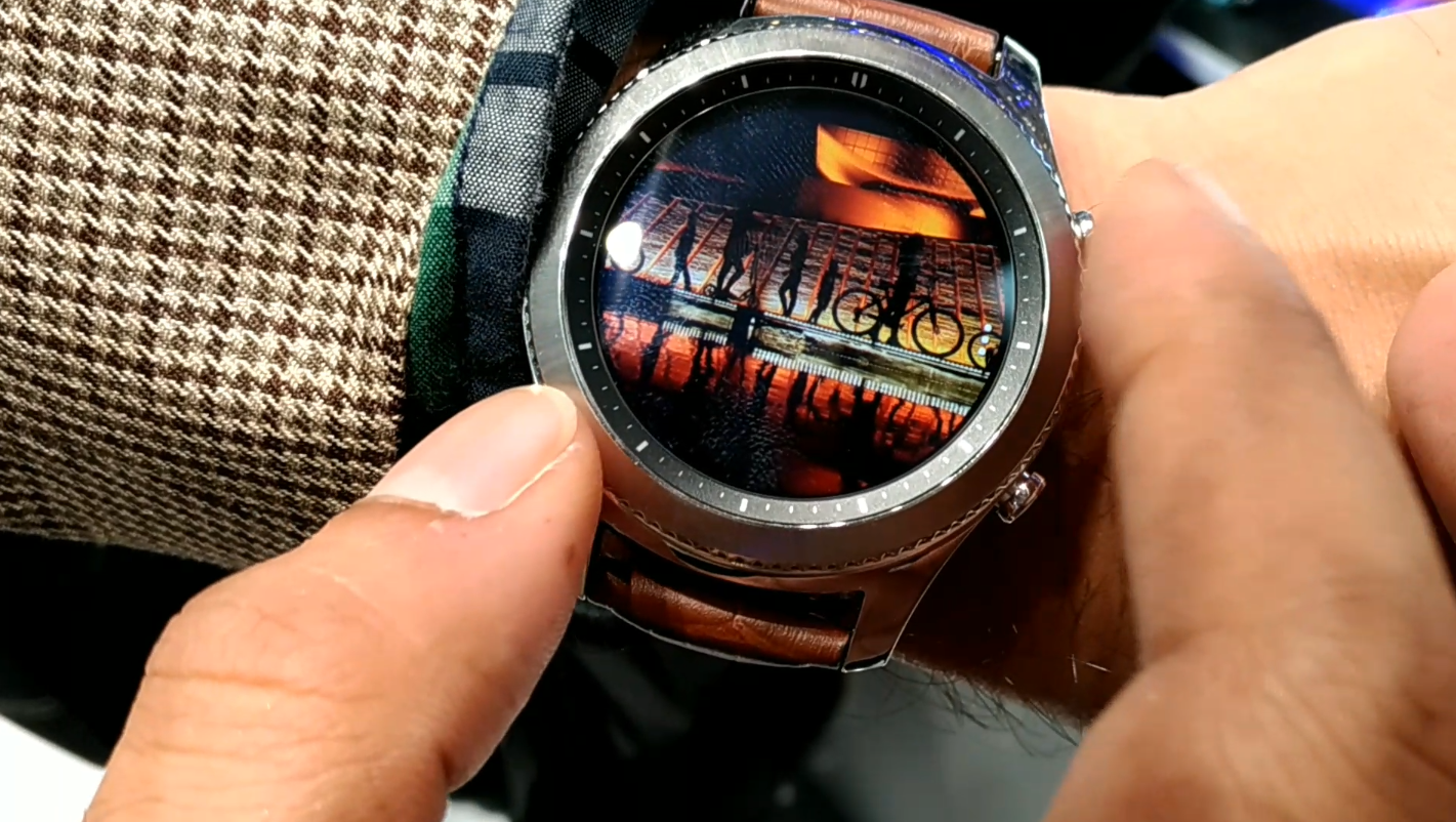 samsung gear s3 classic display